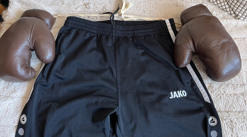 JAKO